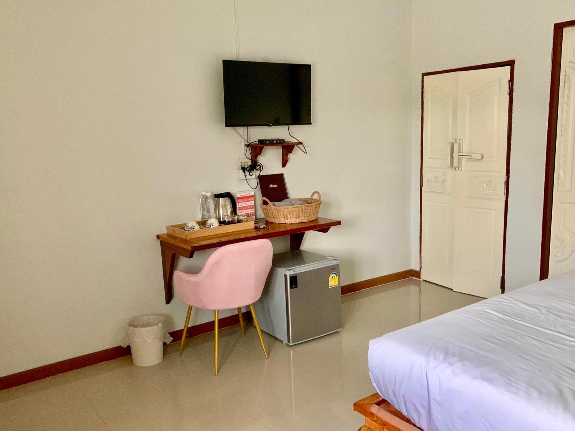 Funwan Hotel Li Екстериор снимка